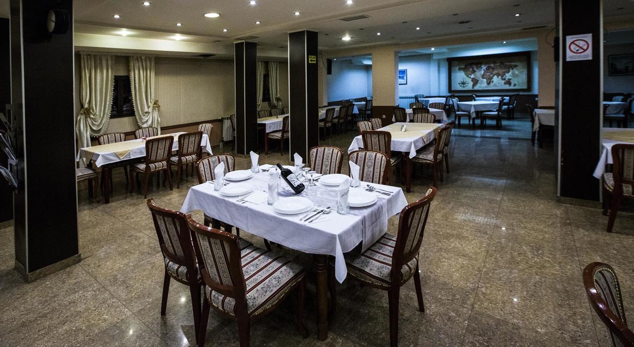 Hotel Atlas Novi Pazar Eksteriør billede