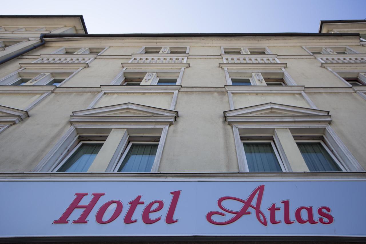 Hotel Atlas Novi Pazar Eksteriør billede