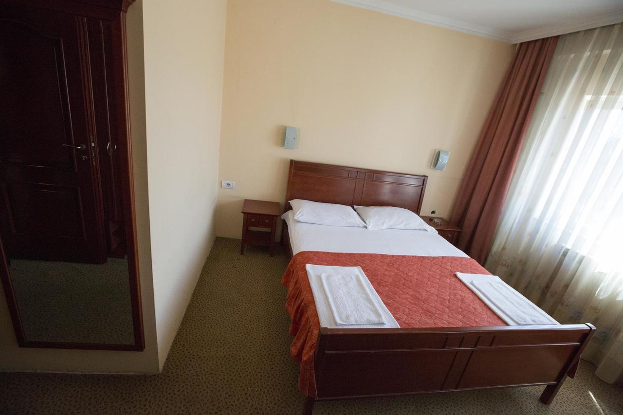 Hotel Atlas Novi Pazar Eksteriør billede